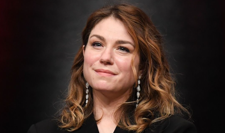 Πέθανε σε ηλικία 43 ετών η ηθοποιός Εμιλί Ντεκέν