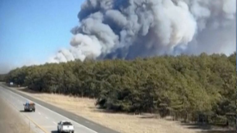 ΗΠΑ: Τεράστια πυρκαγιά στο Λονγκ Άιλαντ