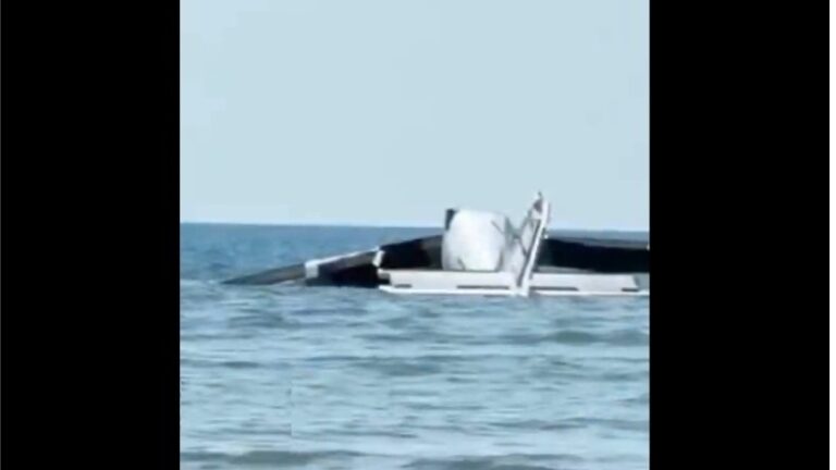 Αστυνομικό αεροσκάφος συνετρίβη στην Ταϊλάνδη – Η στιγμή της πτώσης