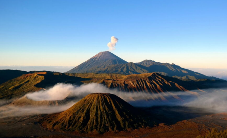 Έκρηξη ηφαιστείου αποτυπώθηκε στην κάμερα