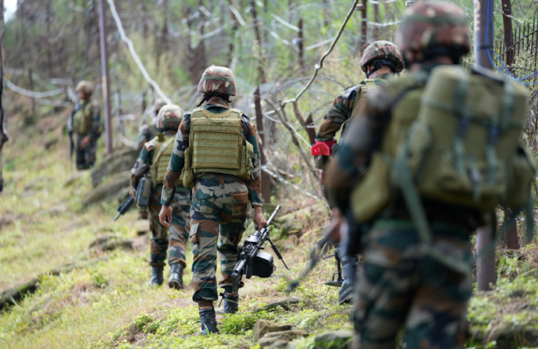 Παγκόσμια ανησυχία: Ανταλλαγή πυρών στα σύνορα Ινδίας και Πακιστάν
