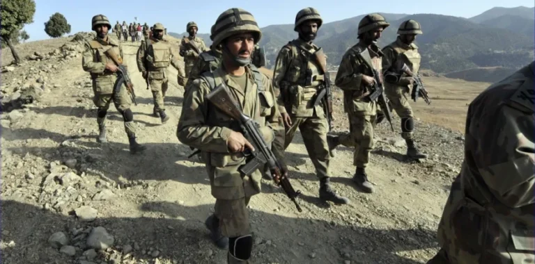 Πακιστάν: Περιμένουν εισβολή από την Τουρκία