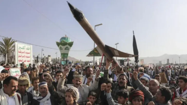 Ετοιμάζεται χερσαία επιχείρηση στην Υεμένη;