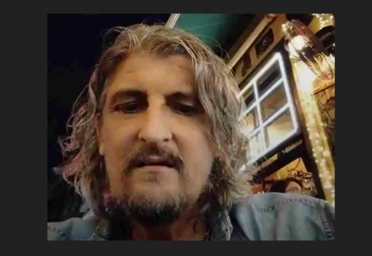 Εφυγε αδόκητα από τη ζωή και ο ραδιοφωνικός παραγωγός Βασίλης Βασιλειάδης, μόλις 59. Είχε λάβει τα εμβόλια COVID-19