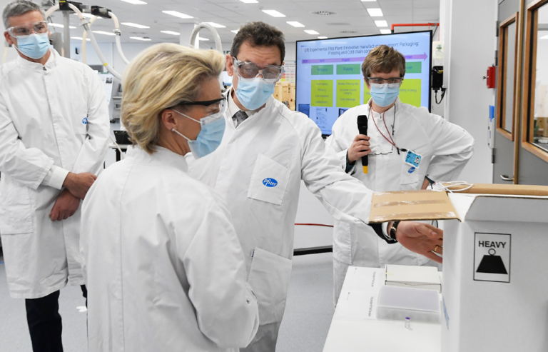 Ούρσουλα φον ντερ Λάιεν: «Χαστούκι» η απόφαση δικαστηρίου για το Pfizergate – Έχασε η Κομισιόν