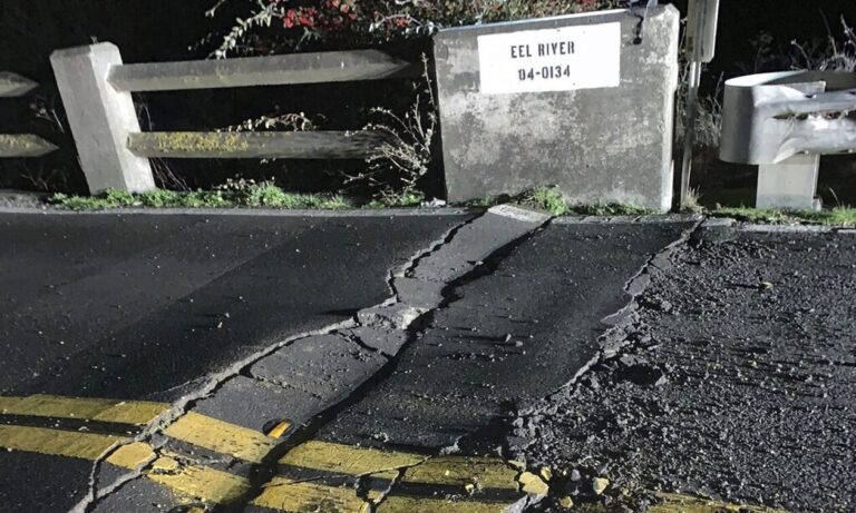 Ο «κοιμώμενος γίγαντας» στις ΗΠΑ που απειλεί να βυθίσει όλη τη δυτική ακτή δείχνει να… ξυπνάει!