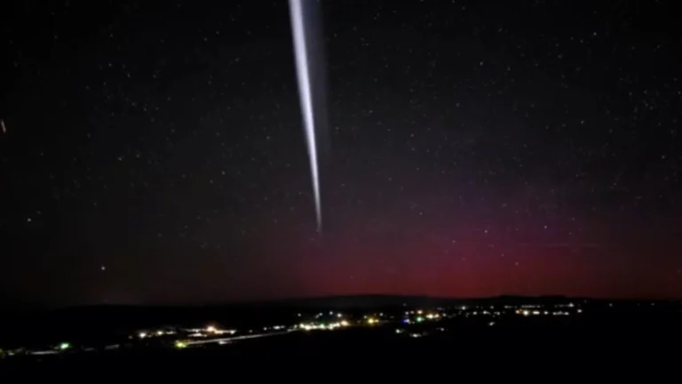 H δέσμη φωτός που άφησε με την απορία τους κατοίκους της Νοτιοδυτικής Αμερικής