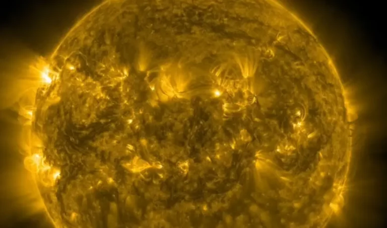 “Καμπανάκι” από τη ΝΑSA: Ηλιακή καταιγίδα κατευθύνεται στη Γη – Φόβος για εκτεταμένα μπλακάουτ