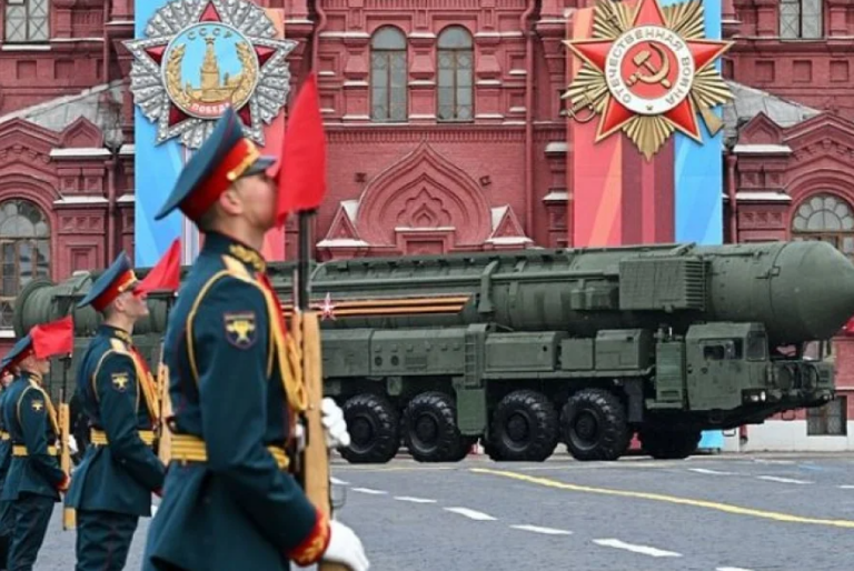 Γιατί ενοχλεί τόσο τους Ευρωπαίους η 9η Μαΐου; – μέρα Νίκης της Ρωσίας κατά του ναζισμού. «Ουκρανία: Θα χτυπήσουμε τη παρέλαση»!