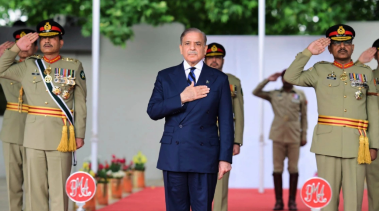 Διάγγελμα Πακιστανού πρωθυπουργού: «Δεσμευόμαστε πως θα εκδικηθούμε κάθε ρανίδα αίματος αυτών των μαρτύρων»