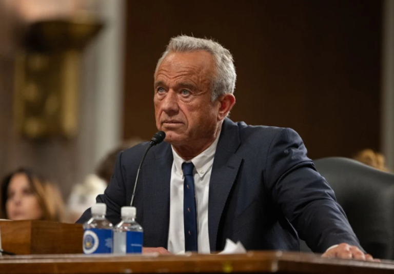 HΠΑ: Eρευνούν τη συσχέτιση της ακτινοβολίας των κινητών με νευρολογικές βλάβες και τον καρκίνο – Στο «παιχνίδι» και το 5G.