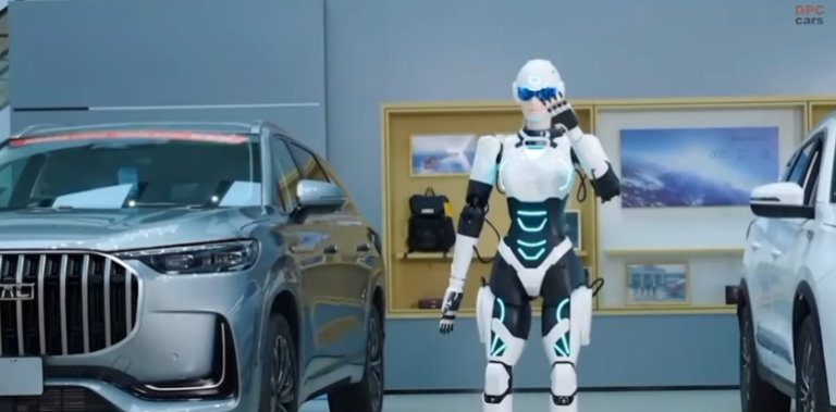 Ανθρωπόμορφα ρομπότ πουλάνε αυτοκίνητα στη Μαλαισία