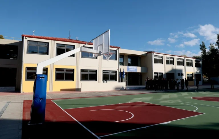 Δεν ήταν μηνιγγίτιδα το κρούσμα στο 6ο ΕΠΑΛ Αθήνας – Τι έδειξαν οι εξετάσεις