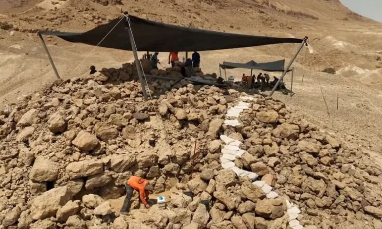 Η ανακάλυψη του αιώνα: Επιστήμονες βρήκαν πυραμίδα 2.200 ετών – Το περιεχόμενό τους άφησε άναυδους