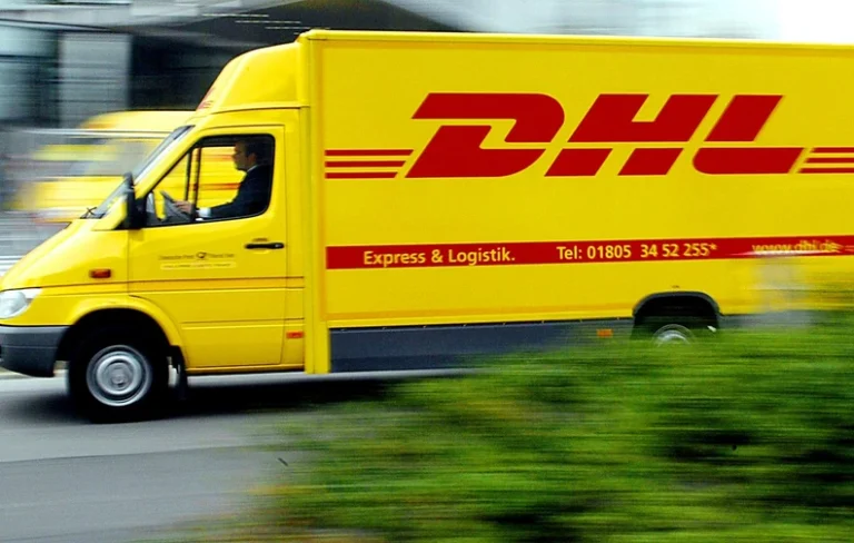 Τουλάχιστον 12 τραυματίες από ύποπτο δέμα σε κέντρο διανομής της DHL στη Γερμανία