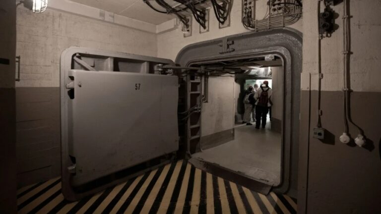 Πάγωσε η Ευρώπη… Η Γερμανία αναβαθμίζει το «σάπιο» δίκτυο καταφυγίων, ετοιμάζεται να δεχτεί επίθεση μέσα στο καλοκαίρι