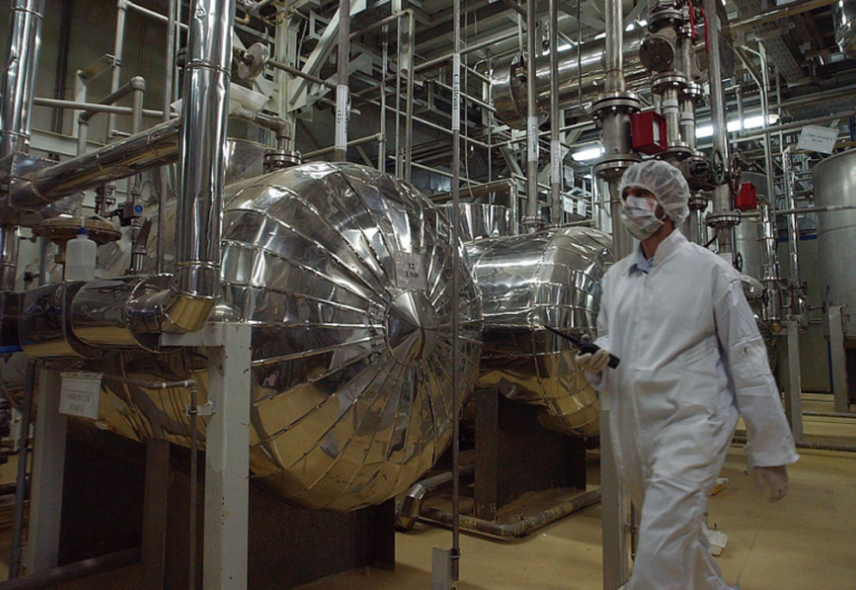 Απόρρητη έκθεση βόμβα αδειάζει το Πεντάγωνο: Άθικτο το ουράνιο του Ιράν από επιθέσεις ΗΠΑ, ακέραιο το πυρηνικό πρόγραμμα