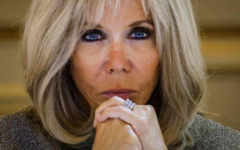 Παρίσι. Νεκρός ξαφνικά ο πλαστικός χειρουργός που υποστήριζε ότι η Brigitte Macron είναι transgender