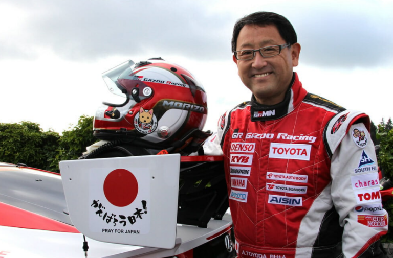 Πρόεδρος της Toyota: Ένα Ηλεκτρικό Όχημα Παράγει Τριπλάσια Ρύπανση από Ένα Υβριδικό Κατά τη Διάρκεια του Κύκλου Ζωής του