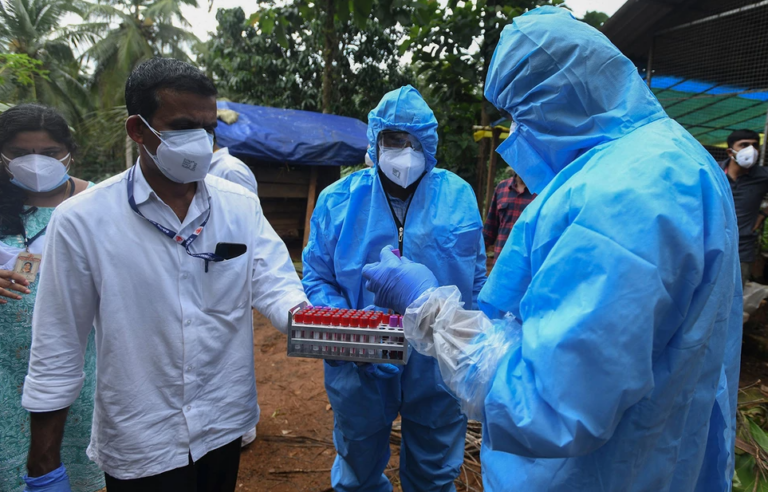 Ο θάνατος έφηβης από τον ιό της νυχτερίδας που προκαλεί «πρήξιμο του εγκεφάλου» τροφοδοτεί τους φόβους για την «επόμενη πανδημία»