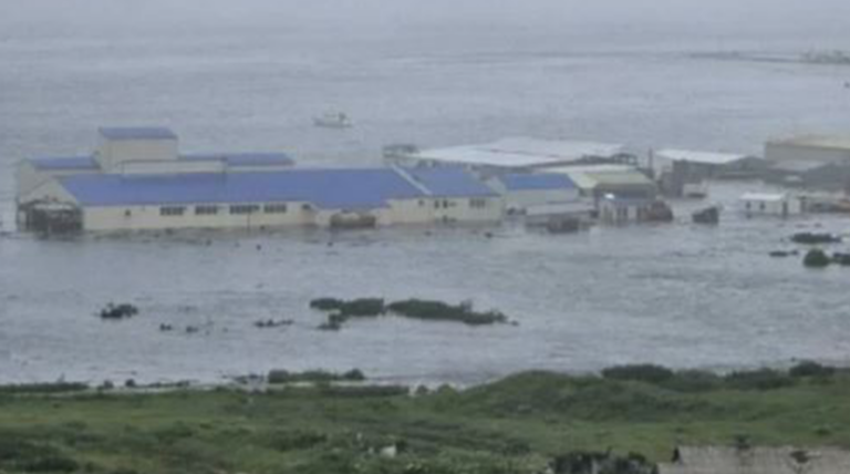 Κύματα σχεδόν 3 μέτρων έφτασαν στη Χαβάη από τα 8,7 Ρίχτερ