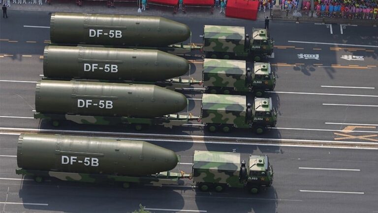 «DF-5B ICBM»: Ο πανίσχυρος υπερ-υπερηχητικός πύραυλος της Κίνας που μπορεί να αφανίσει πόλεις σε δευτερόλεπτα