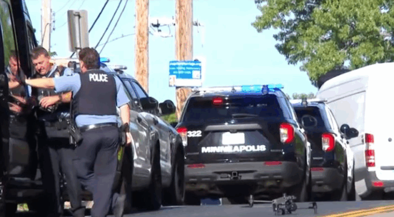 Μακελειό μέσα σε καθολικό σχολείο στη Μινεσότα – 2 νεκρά παιδιά και 20 τραυματίες