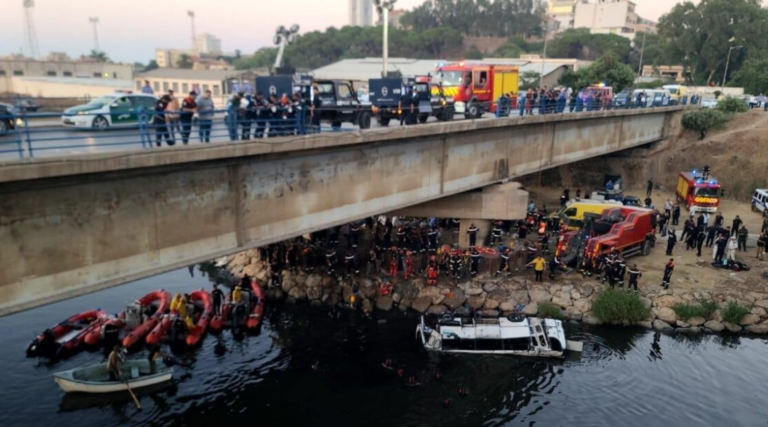 Αλγερία: Τουλάχιστον 18 νεκροί σε τροχαίο με λεωφορείο