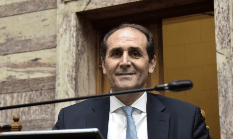 Πέθανε από ανακοπή καρδιάς σε ηλικία 59 ετών ο Απόστολος Βεσυρόπουλος