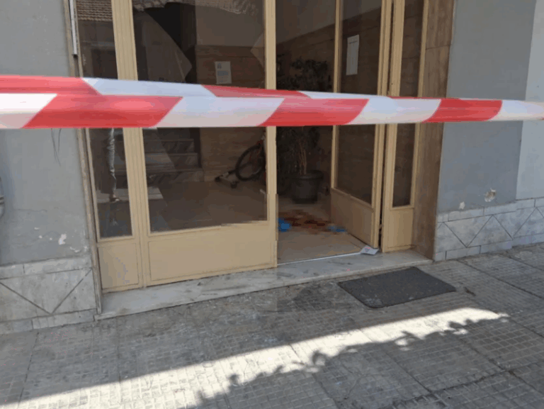 Άγριο έγκλημα στον Βόλο: Άνδρας δολοφόνησε τη σύζυγό του μπροστά στα 4 παιδιά τους