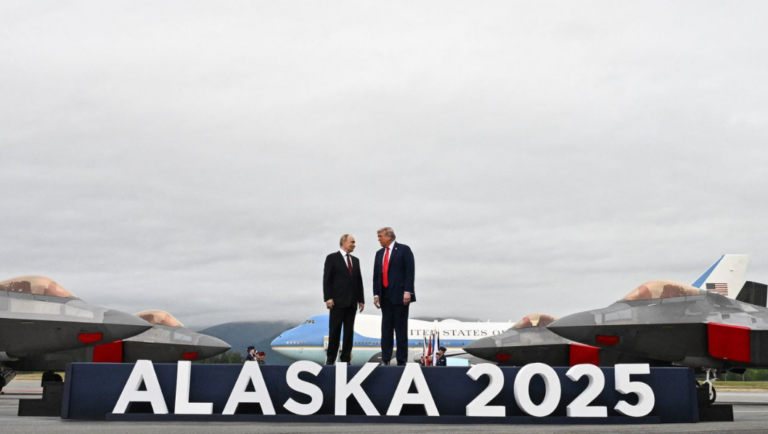 Η Ρωσία προειδοποιεί με απόρριψη του σχεδίου Τραμπ αν «ξεγράφει» την Αλάσκα