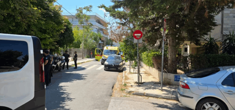 Δολοφονία στο Χαλάνδρι -28χρονος σκότωσε την 47χρονη σύντροφό του στην είσοδο πολυκατοικίας