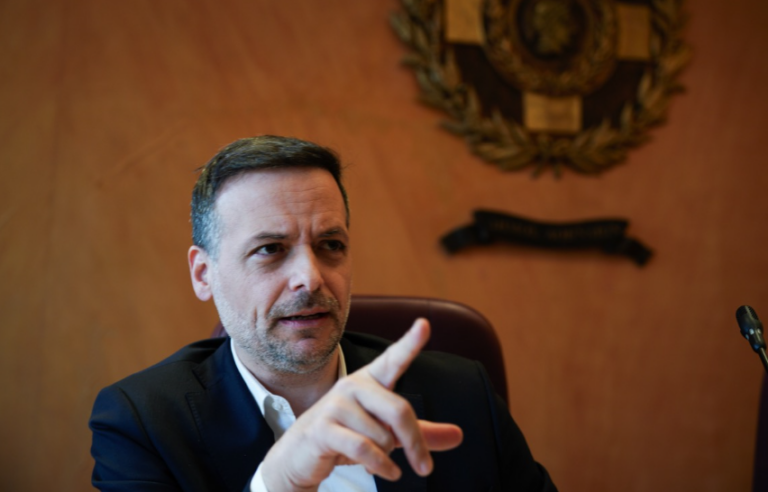 Δούκας σε πρέσβη Ισραήλ: Δε δεχόμαστε μαθήματα δημοκρατίας από όσους σκοτώνουν αμάχους