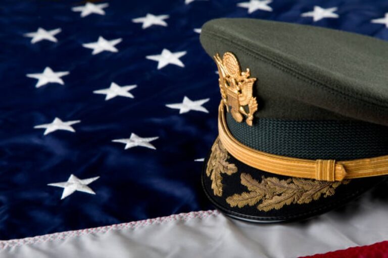 Κόκκινος συναγερμός στις ΗΠΑ – Νύχτα 800 Στρατηγών στις 30/9, έντονη φημολογία για πραξικόπημα μετά τη δολοφονία Kirk