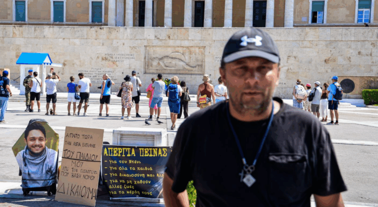 Συνεχίζει την απεργία πείνας ο Ρούτσι – Το εξώδικο συγγενών και η απάντηση της προέδρου του Αρείου Πάγου για την εκταφή