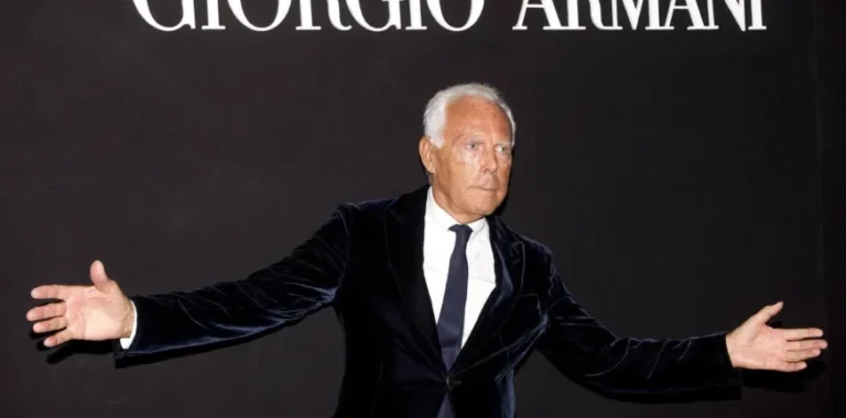 Πέθανε ο Τζόρτζιο Αρμάνι – Ο εμβληματικός Ιταλός σχεδιαστής που άλλαξε τη μόδα