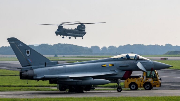 Η Βρετανία παίζει με τη φωτιά της κόλασης – Στέλνει εσπευσμένα μαχητικά Eurofighter στα σύνορα Ρωσίας – Πολωνίας
