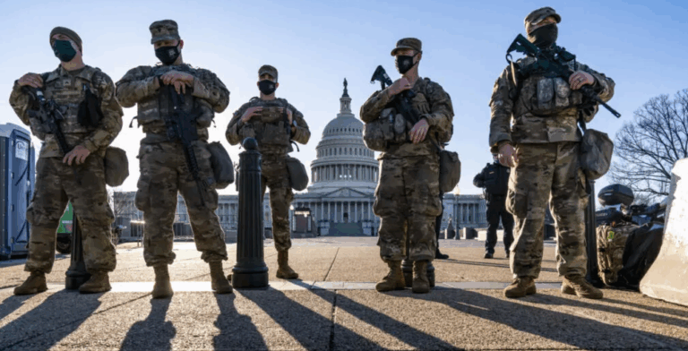 Σοκ στην Ουάσινγκτον – Ο Trump θα την κηρύξει σε κατάσταση εκτάκτου ανάγκης και θα τη θέσει υπό ομοσπονδιακό έλεγχο