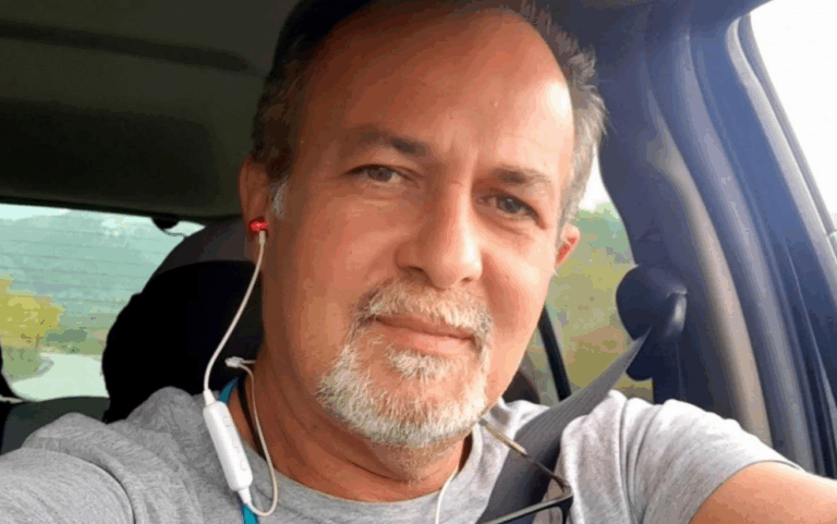 Τραγωδία στην Πάτρα: Έφυγε από τη ζωή την ώρα του ρεπορτάζ ο κάμεραμαν του Αnt1 Γιώργος Παυλάκης