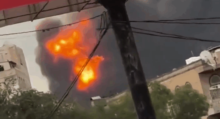 Το Ισραήλ έπληξε τη Σαναά