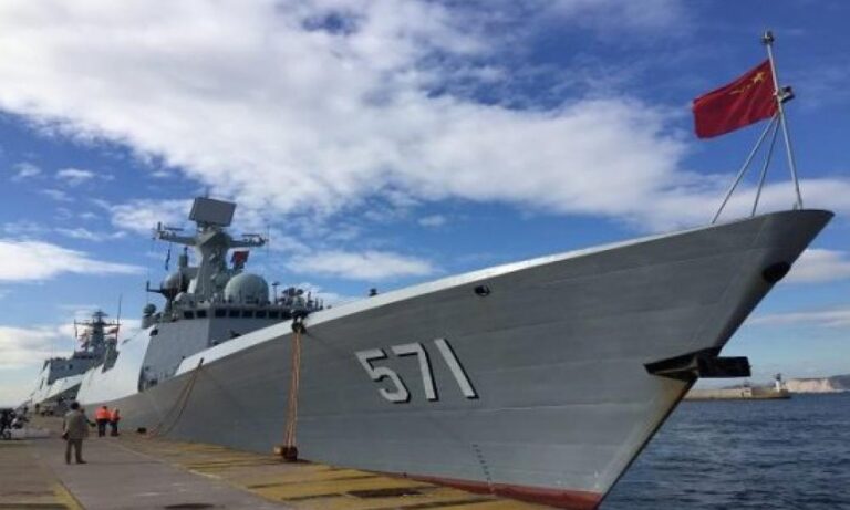 Η Κίνα στέλνει πολεμικό πλοίο στην αυλή των ΗΠΑ προκαλώντας συναγερμό στο Πεντάγωνο