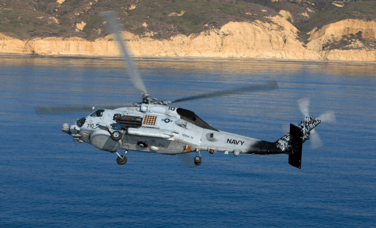 Ελικόπτερο και μαχητικό αεροσκάφος του Πολεμικού Ναυτικού των ΗΠΑ κατέπεσαν στη Νότια Σινική Θάλασσα
