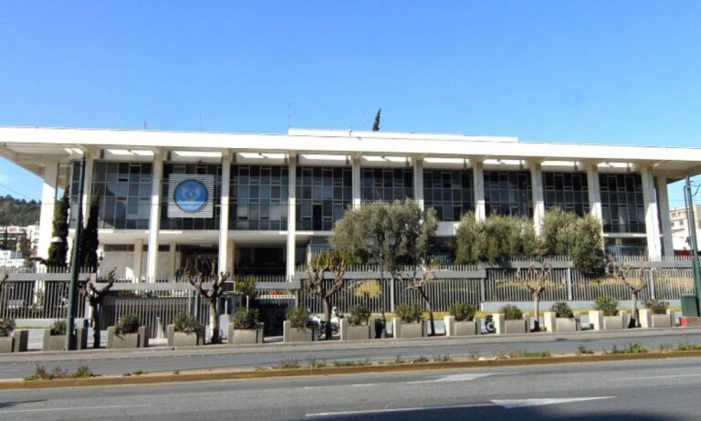 «Shutdown» και στην Αμερικανική Πρεσβεία της Αθήνας – Ποιες υπηρεσίες σταματούν