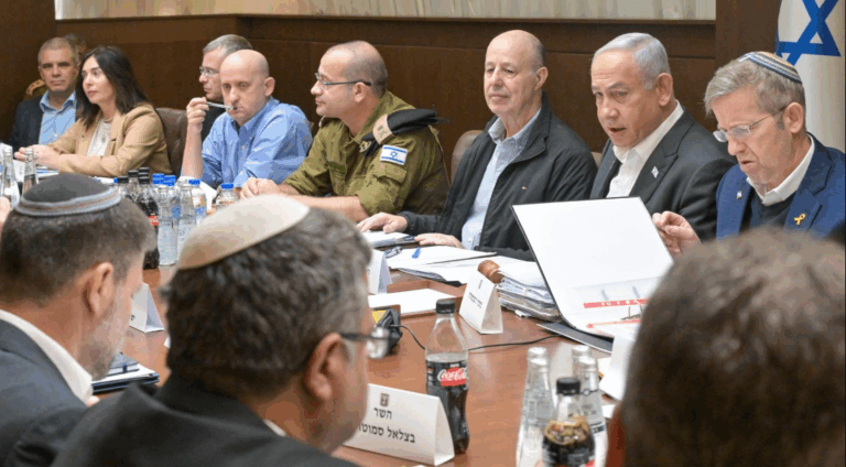 Εγκρίθηκε η πρώτη φάση του σχεδίου Τραμπ για το τέλος του πολέμου στη Γάζα – Νωρίς το Σάββατο ξεκινά η εκεχειρία