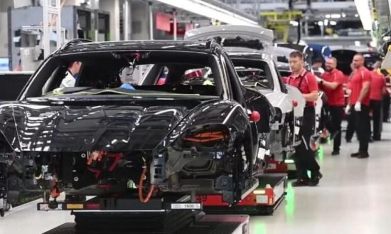 Βυθίζεται η Ναυαρχίδα της Γερμανίας! Μείωση κερδών Mercedes-Benz κατά 50% – Πτώση κερδών Porsche κατά 95%