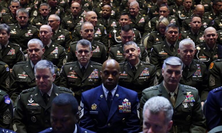 Έρχονται κοσμογονικά γεγονότα – Τι αποκάλυψε ο Τραμπ μιλώντας στην στρατιωτική ηγεσία των ΗΠΑ για εχθρό στο εσωτερικό