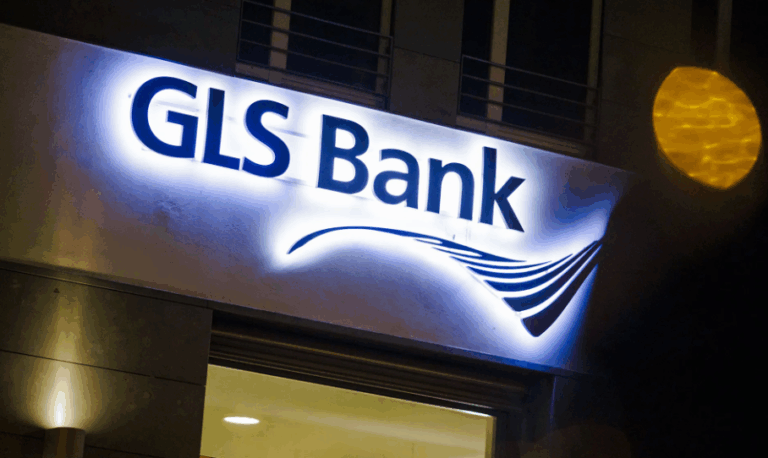 Γερμανία – Οι τράπεζες ακυρώνουν λογαριασμούς για πολιτικούς λόγους.