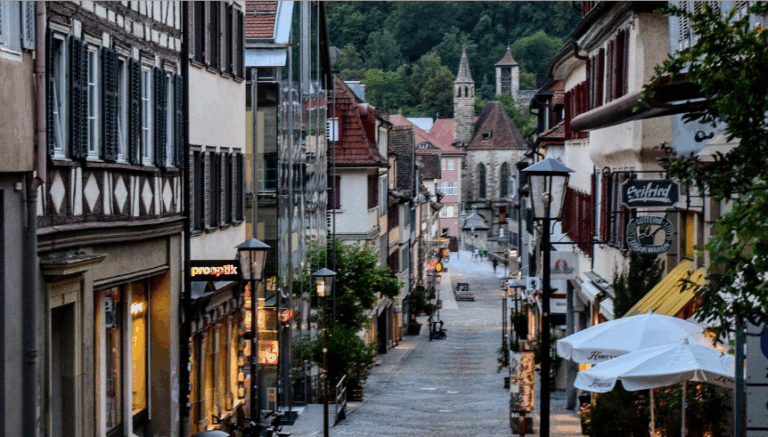 Σχεδόν κάθε γερμανική πόλη βρίσκεται πλέον στα πρόθυρα της χρεοκοπίας