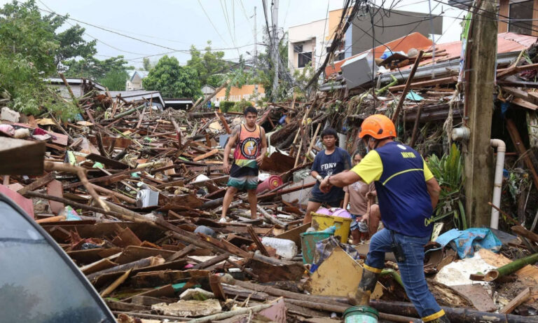 Φιλιππίνες: Στρατιωτικό ελικόπτερο συνετρίβη ενώ πετούσε για να συνδράμει στην αντιμετώπιση τυφώνα
