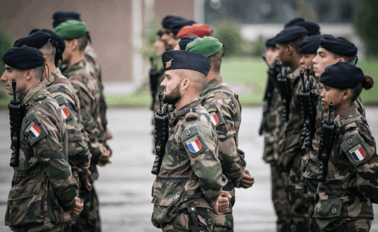 Πολιτικό σοκ στη Γαλλία μετά την προειδοποίηση στρατηγού ότι η χώρα πρέπει να προετοιμαστεί για το ενδεχόμενο «να χάσει τα παιδιά της» σε πιθανό πόλεμο με τη Ρωσία
